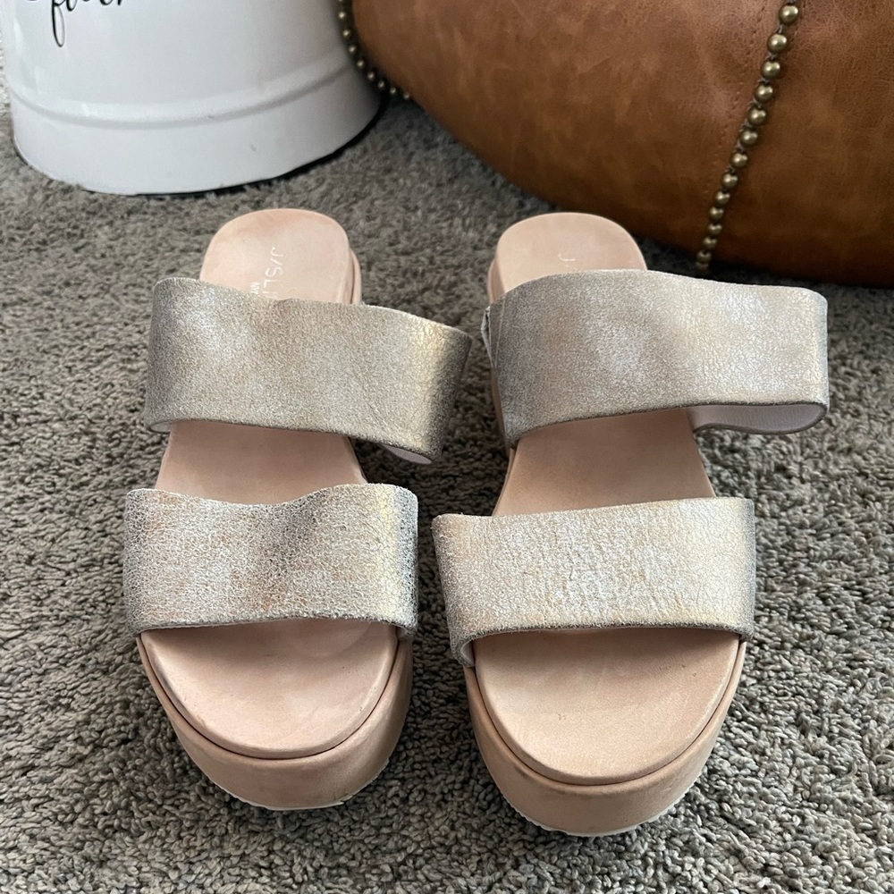 J/SLIDES NYC Platform Sandals Beige & Sparkly Size 8.5